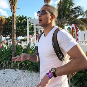 Meet your Posher, Densu